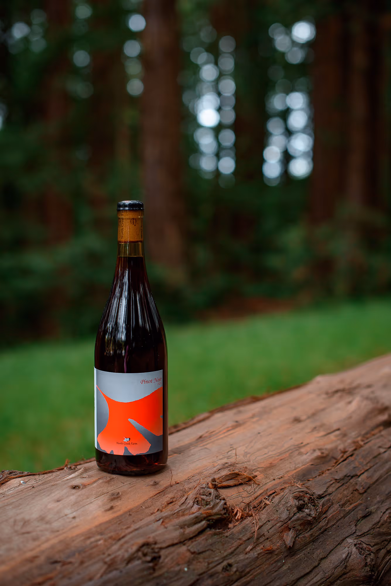 Pinot Noir bottle