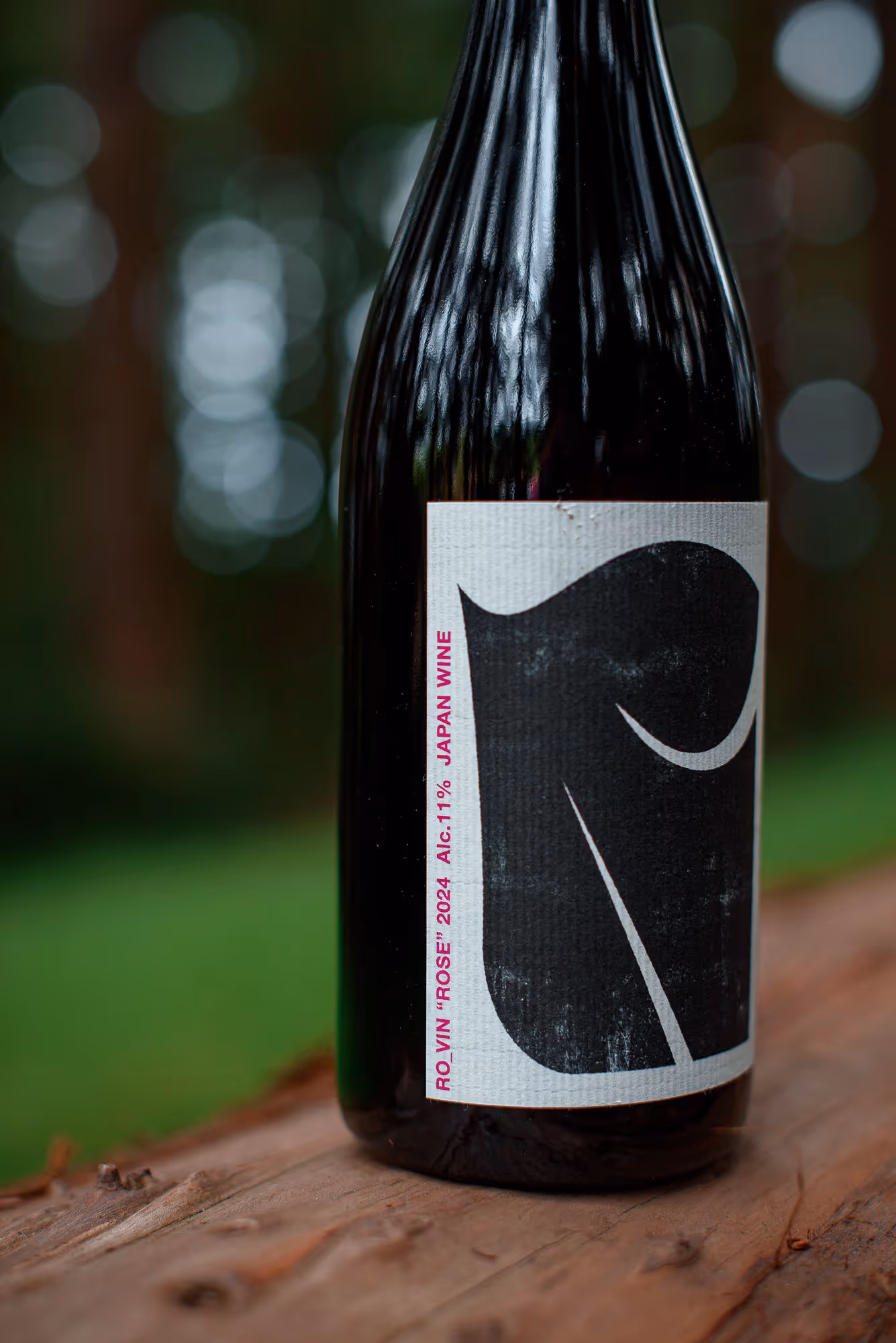 Rosé bottle